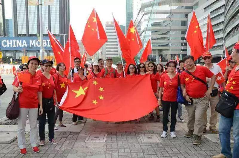 超市的冷冻鸡腿从哪来的?为什么从来不缺货?超市员工说出实情!红迪网-贴近生活、畅想未来